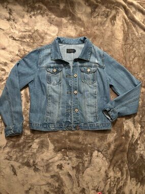 Ci Sono Jean Jacket Women’s Size L Light Blue Denim Jacket with Copper Buttons